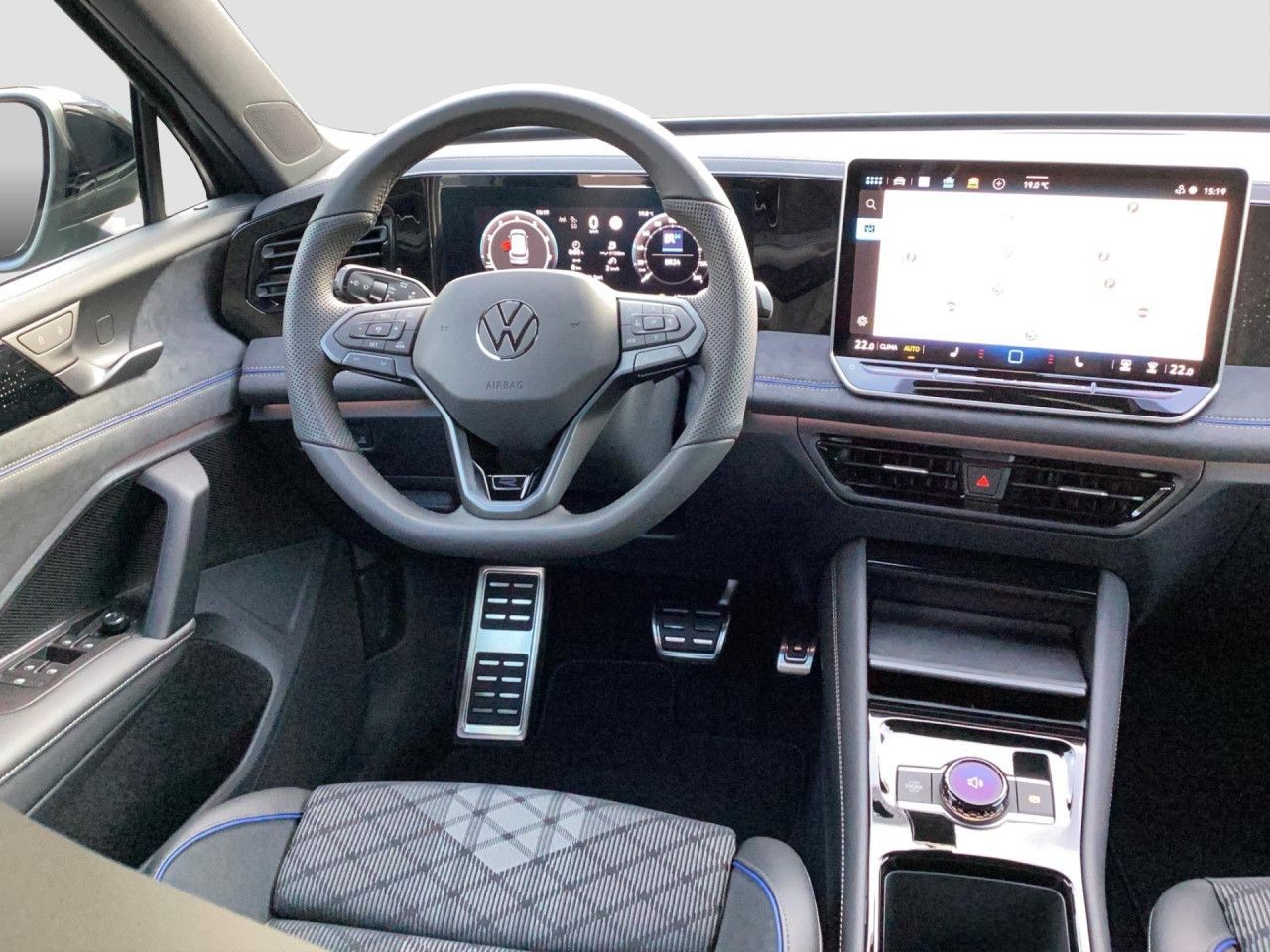 Fahrzeugabbildung Volkswagen Tiguan R-Line 1.5 l eTSI OPF 110 kW (150 PS) LED