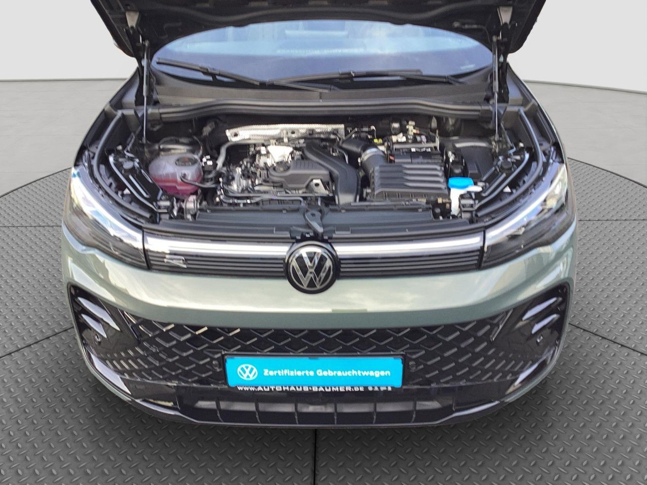 Fahrzeugabbildung Volkswagen Tiguan R-Line 1.5 l eTSI OPF 110 kW (150 PS) LED