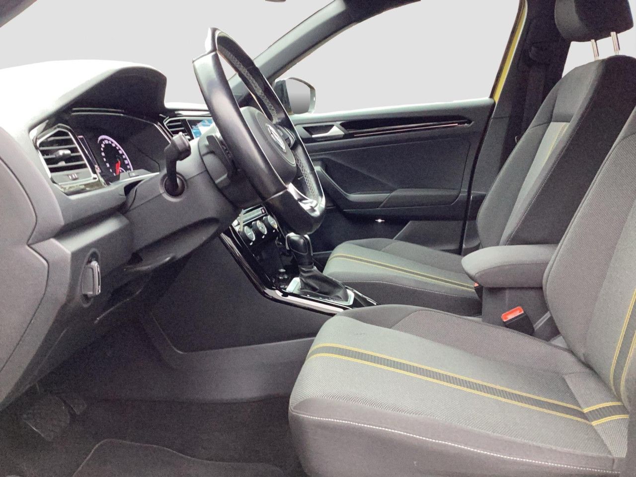 Fahrzeugabbildung Volkswagen T-Roc Style 1.5 TSI DSG LED Navi PDC Kamera el.