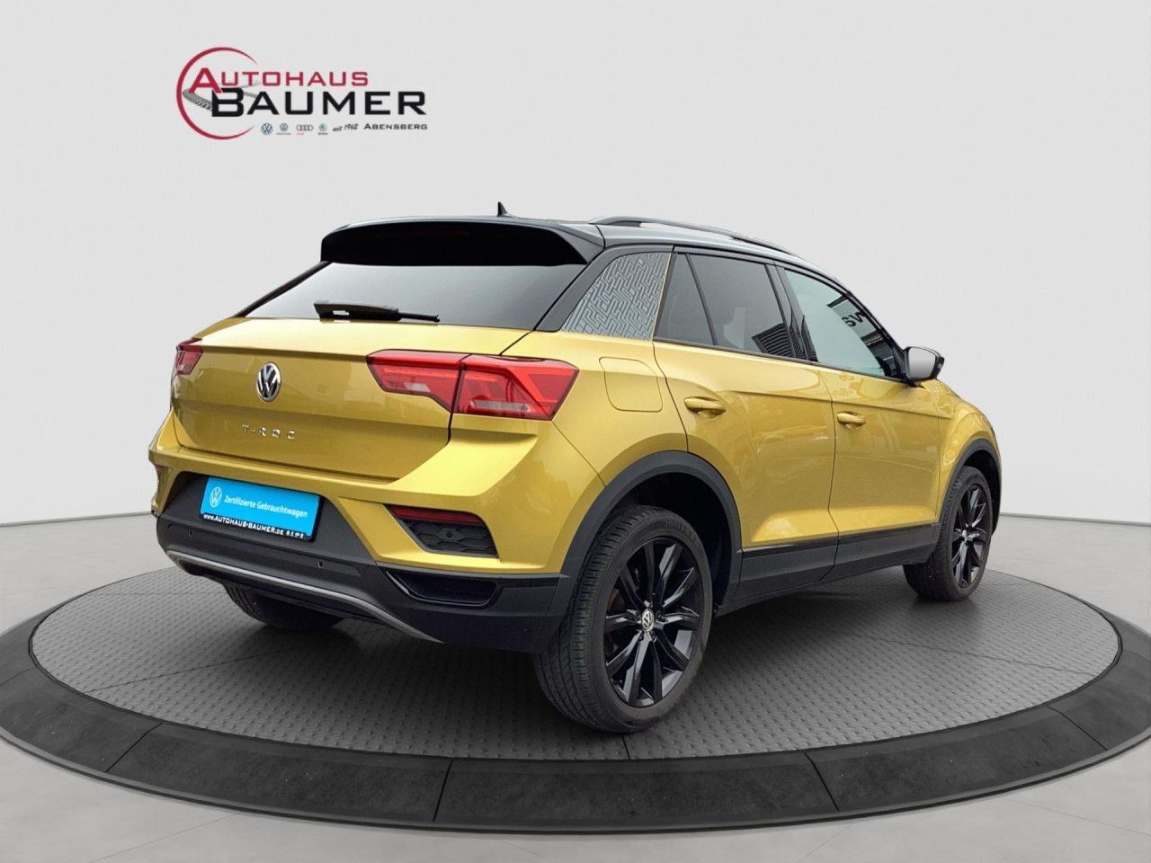 Fahrzeugabbildung Volkswagen T-Roc Style 1.5 TSI DSG LED Navi PDC Kamera el.