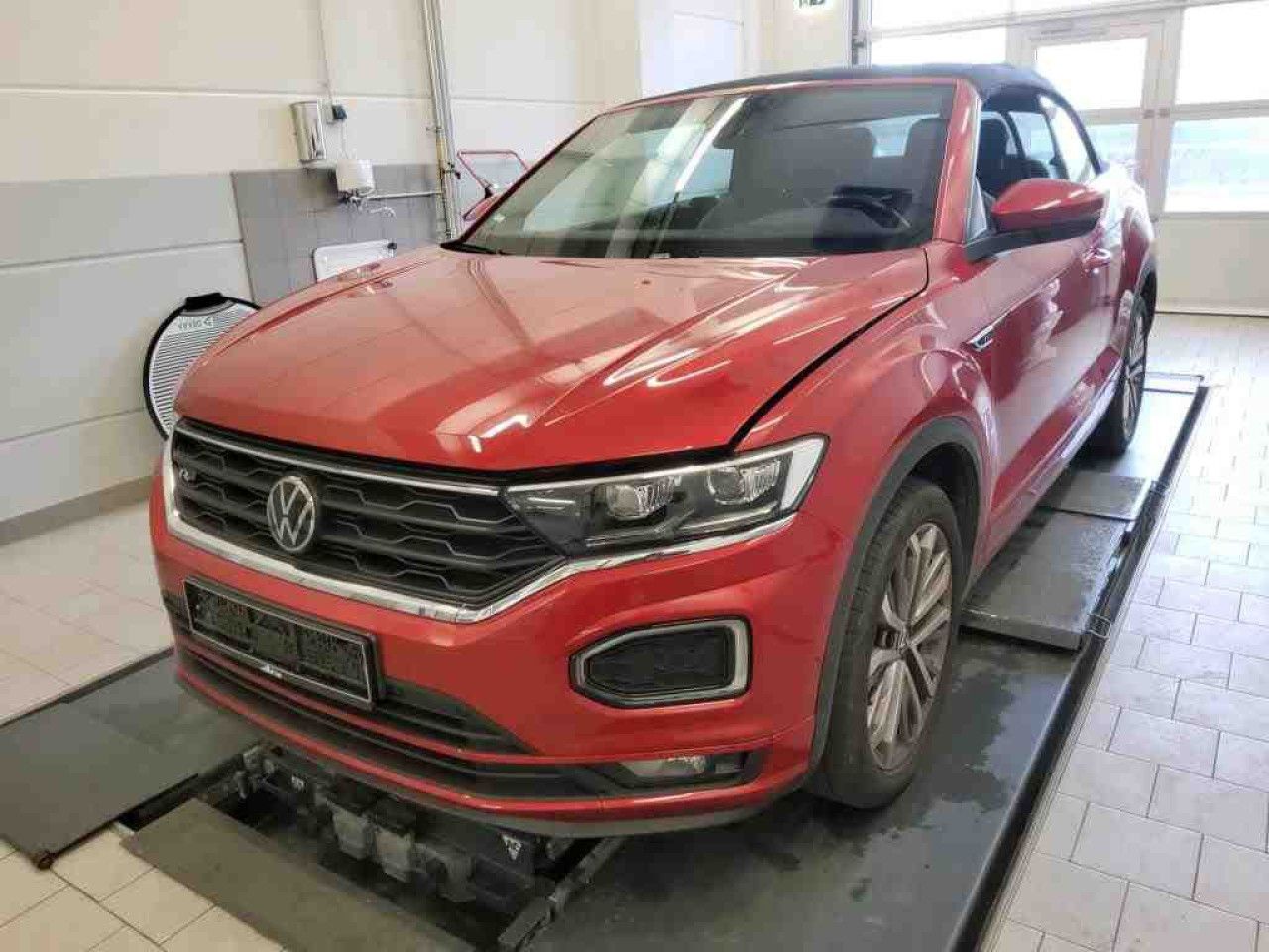 Fahrzeugabbildung Volkswagen T-Roc Cabriolet R-Line 1.5 TSI AHK Kamera Navi