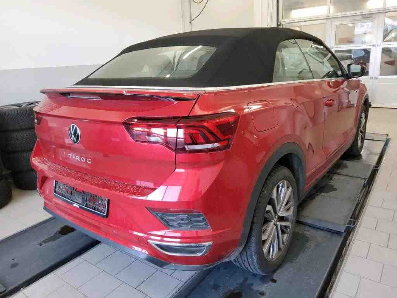 Fahrzeugabbildung Volkswagen T-Roc Cabriolet R-Line 1.5 TSI AHK Kamera Navi
