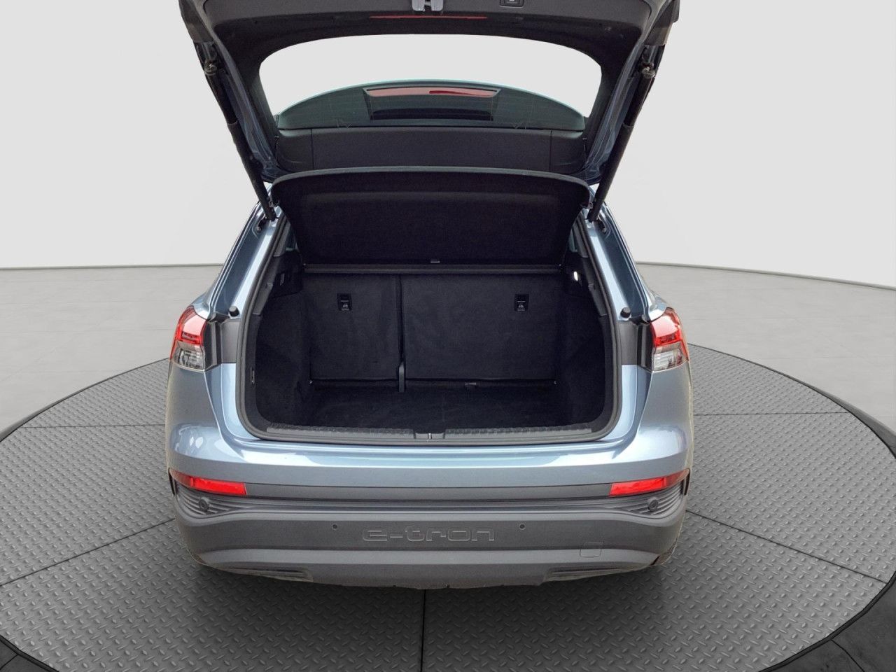 Fahrzeugabbildung Audi Q4 e-tron 40 e-tron basis 82 kWh AHK LED Navi