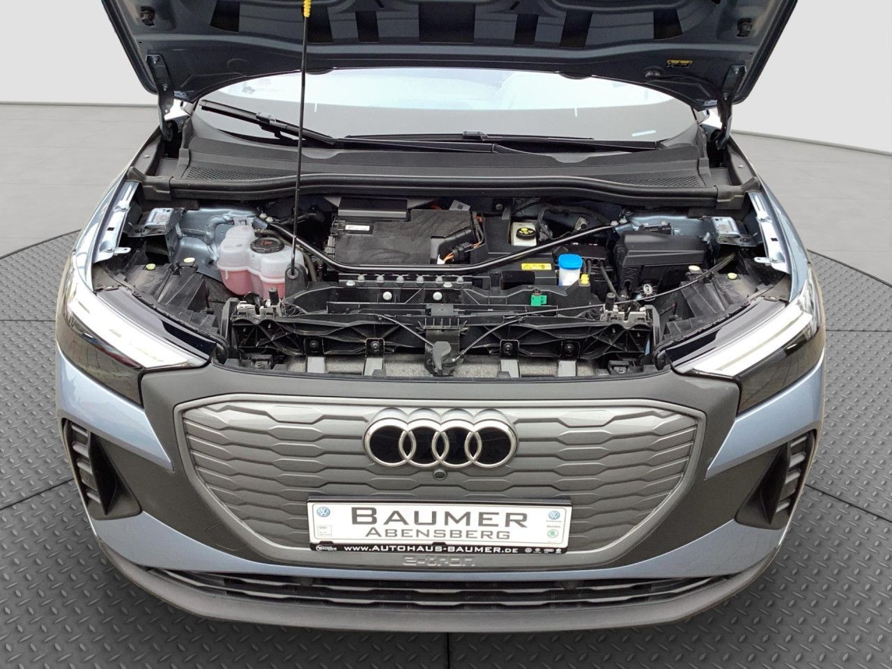 Fahrzeugabbildung Audi Q4 e-tron 40 e-tron basis 82 kWh AHK LED Navi