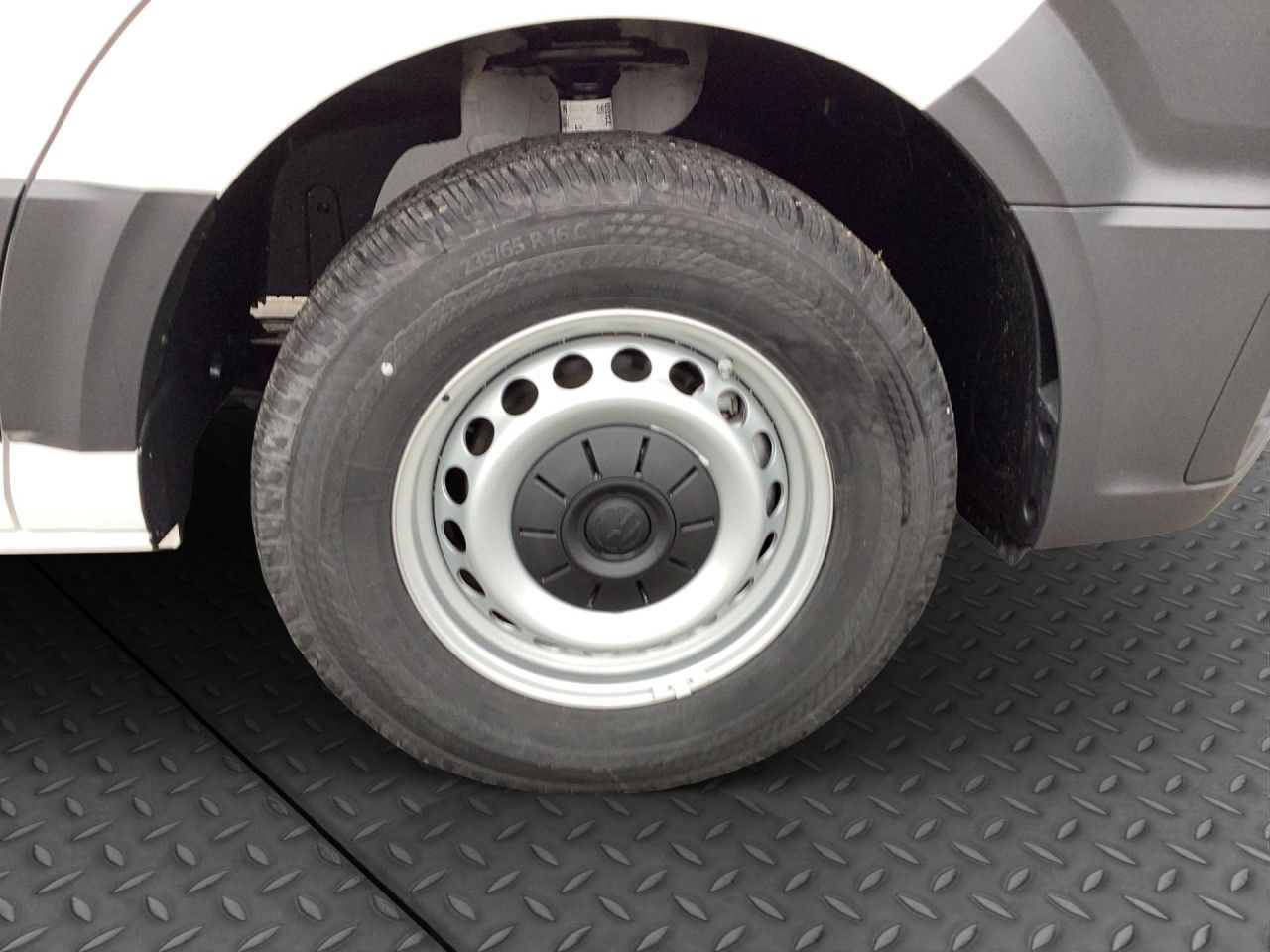 Fahrzeugabbildung Volkswagen Crafter Kasten 35 2.0 TDI L2H2 SHZ PDC Vorb.