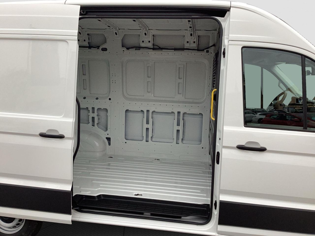 Fahrzeugabbildung Volkswagen Crafter Kasten 35 2.0 TDI L2H2 SHZ PDC Vorb.