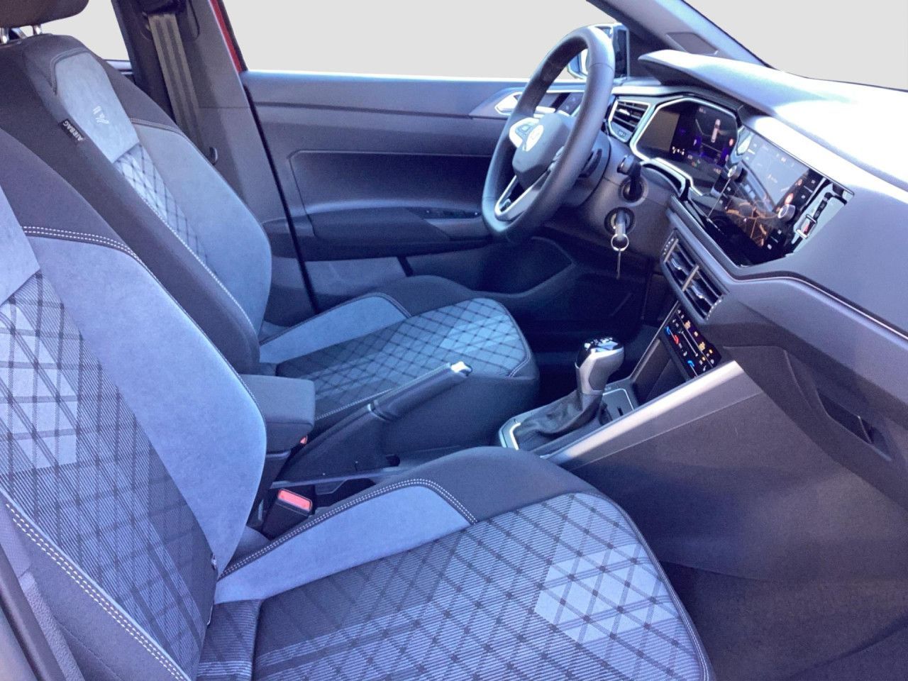 Fahrzeugabbildung Volkswagen Polo R-Line 1.0 l TSI OPF 85 kW (116 PS) LED