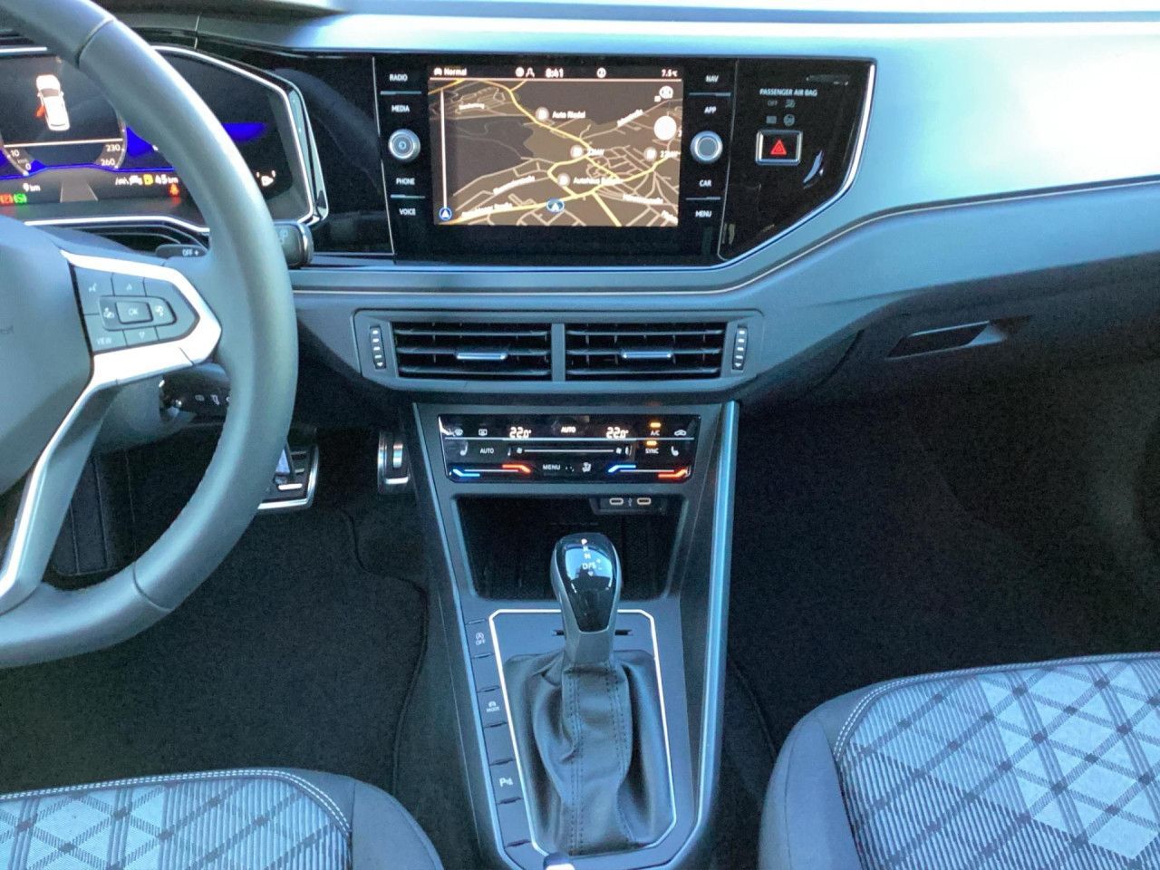 Fahrzeugabbildung Volkswagen Polo R-Line 1.0 l TSI OPF 85 kW (116 PS) LED