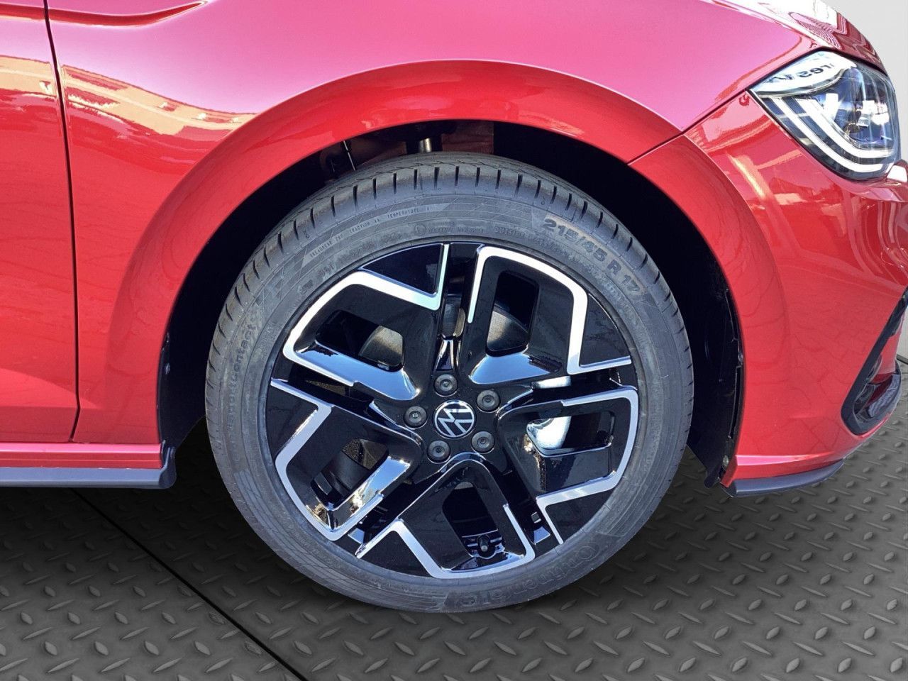 Fahrzeugabbildung Volkswagen Polo R-Line 1.0 l TSI OPF 85 kW (116 PS) LED