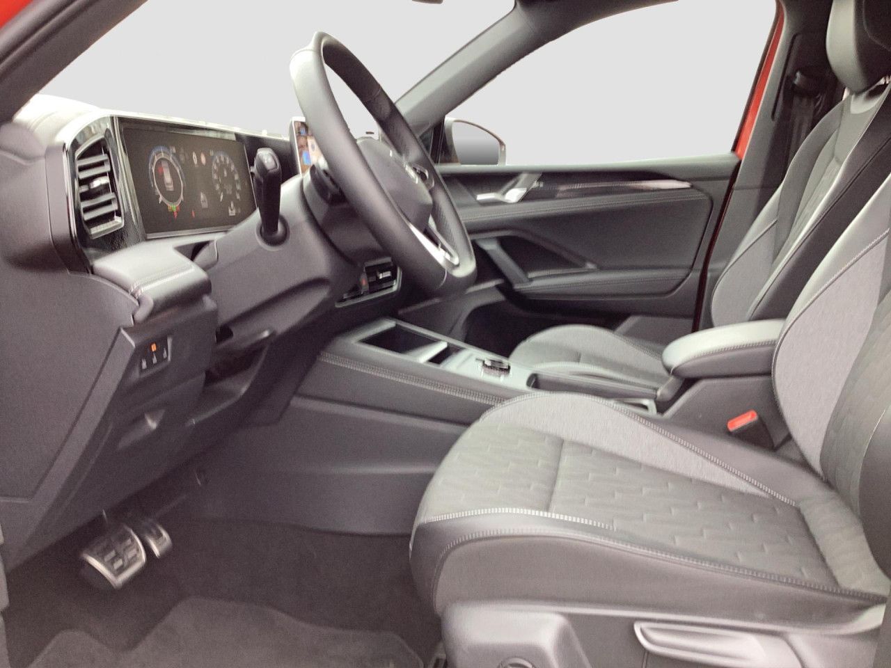 Fahrzeugabbildung Volkswagen Tiguan Goal 1.5 eTSI DSG AHK IQ.Light Navi LED