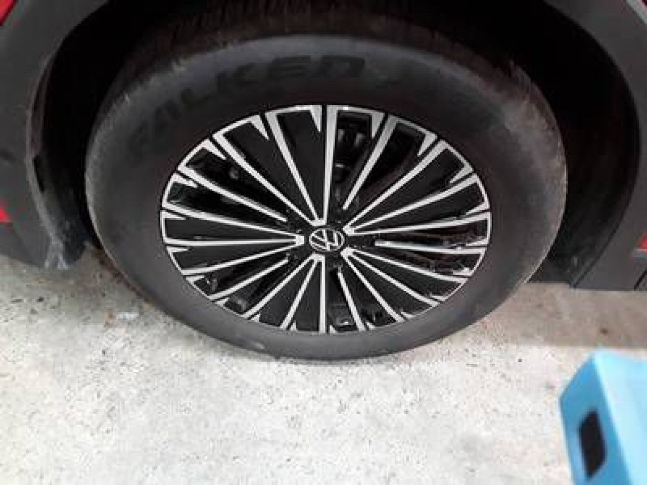 Fahrzeugabbildung Volkswagen Tiguan Goal 1.5 eTSI DSG AHK IQ.Light Navi LED