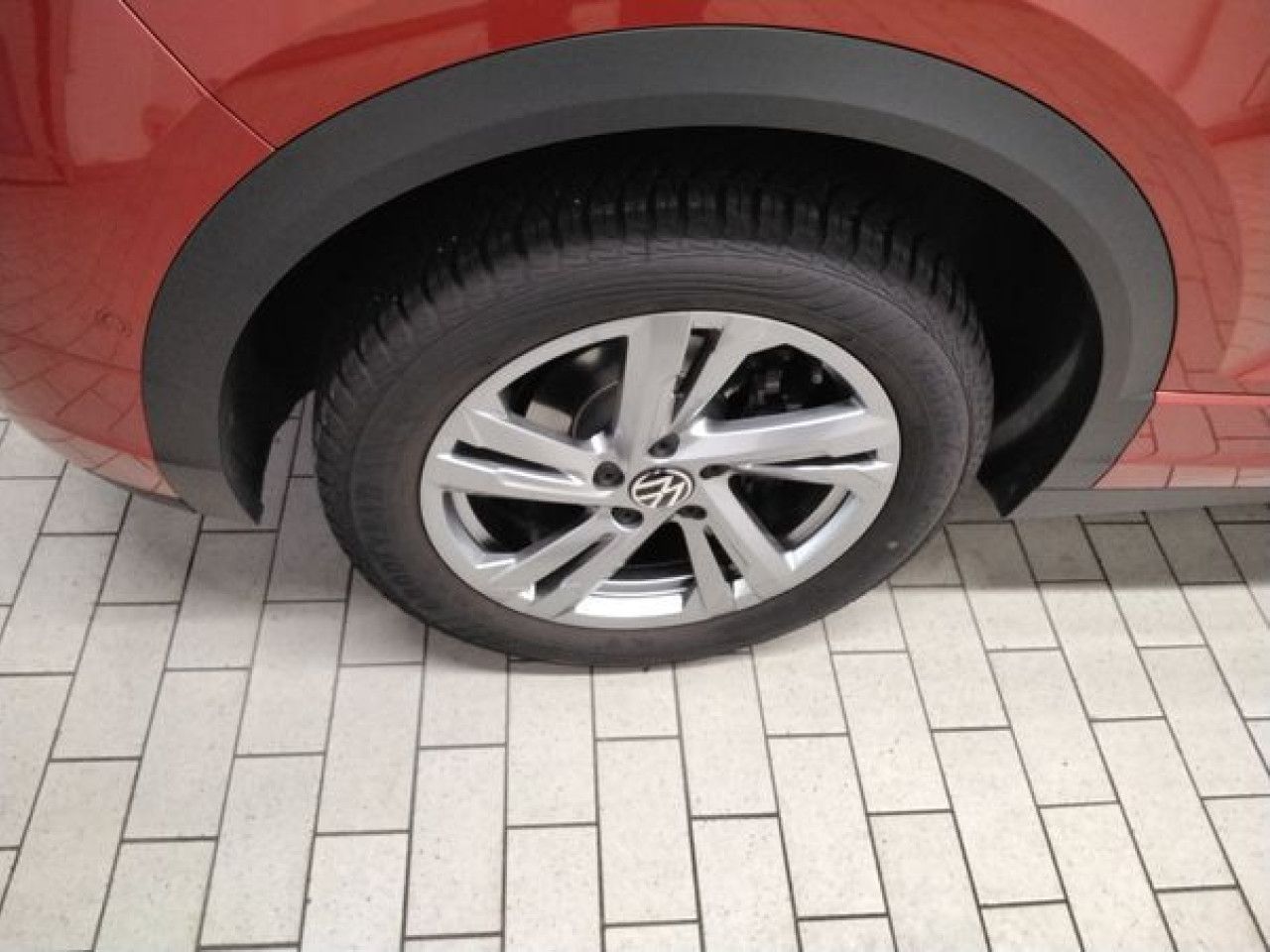 Fahrzeugabbildung Volkswagen T-Roc Cabriolet R-Line 1.5 TSI DSG Navi LED