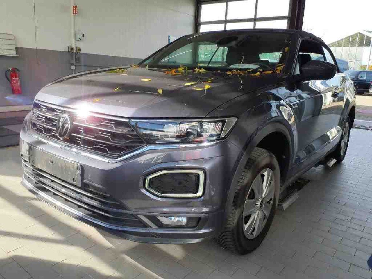Fahrzeugabbildung Volkswagen T-Roc Cabriolet R-Line 1.5 TSI DSG Navi LED