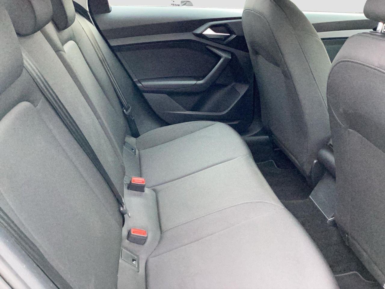 Fahrzeugabbildung Audi A1 Sportback 30 TFSI S tronic Navi SHZ PDC Klima