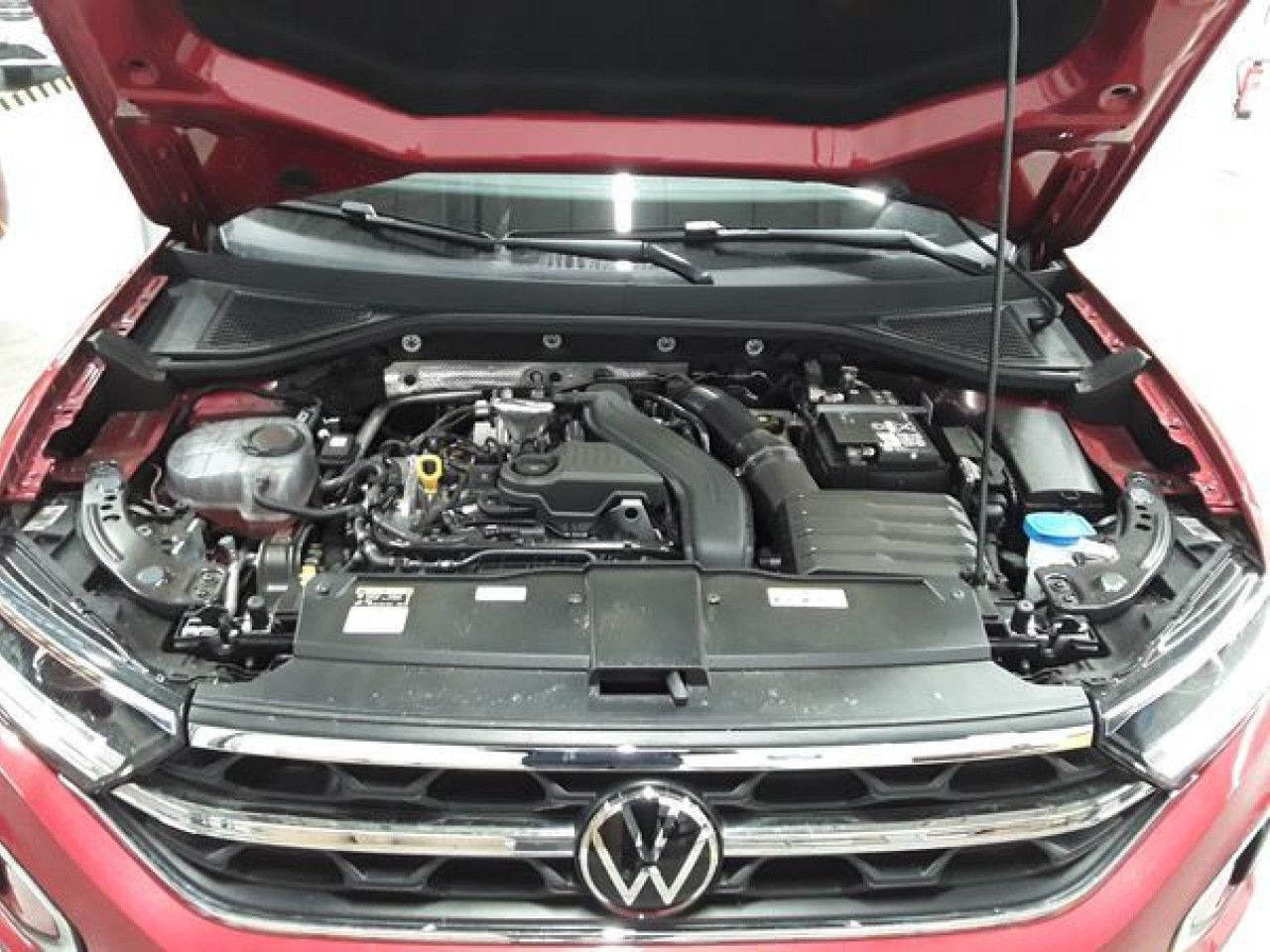 Fahrzeugabbildung Volkswagen T-Roc Cabriolet GOAL 1.5 TSI DSG Navi LED Plus