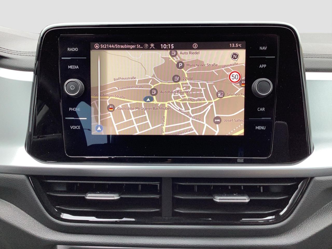 Fahrzeugabbildung Volkswagen T-ROC Life 1.0 TSI Navi LED-Plus Kamera ACC