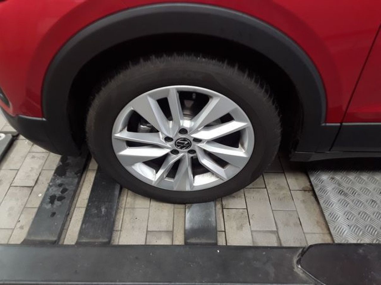 Fahrzeugabbildung Volkswagen T-Cross Life 1.0 TSI DSG LED Navi Kamera ACC