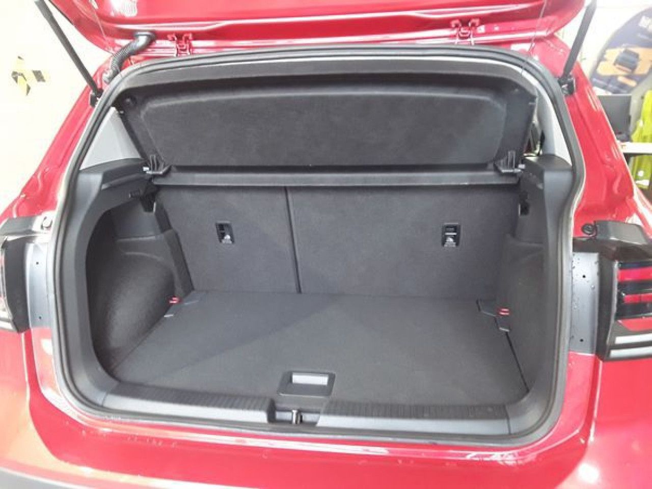 Fahrzeugabbildung Volkswagen T-Cross Life 1.0 TSI DSG LED Navi Kamera ACC