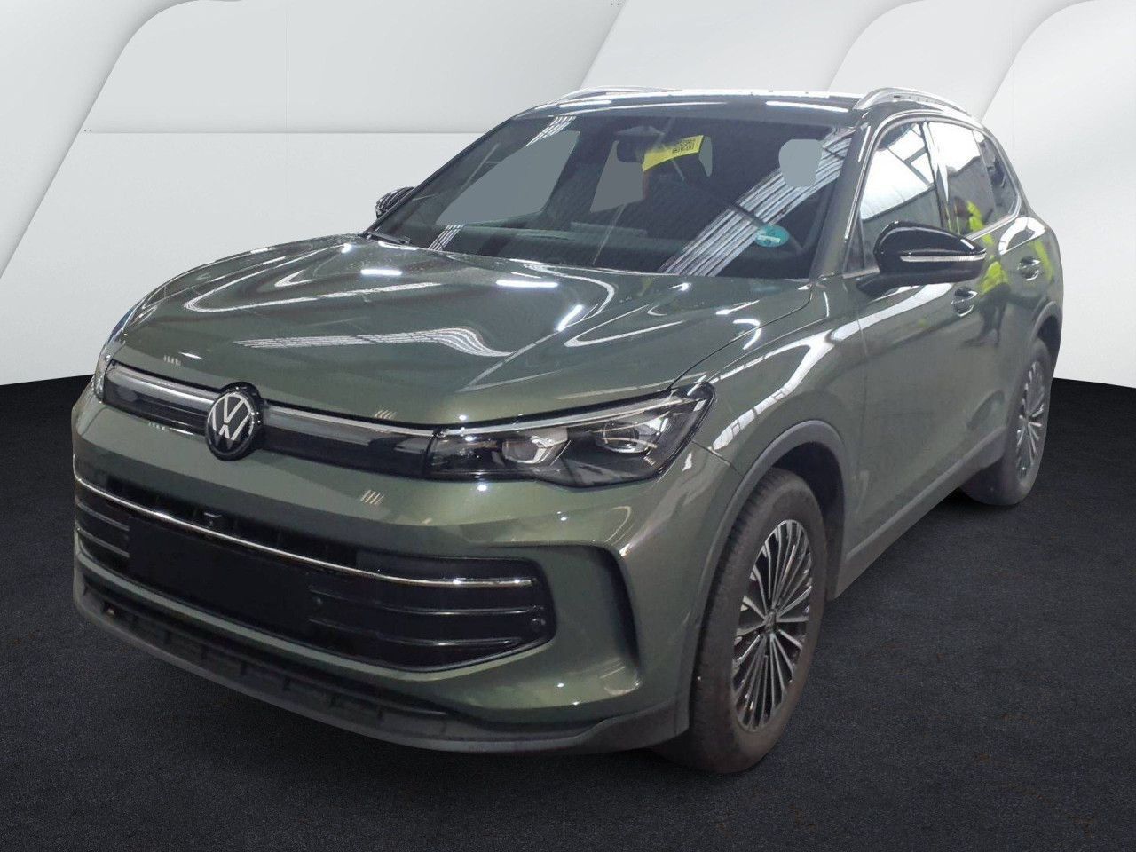 Fahrzeugabbildung Volkswagen Tiguan GOAL 1.5 eTSI DSG AHK IQ Light Navi LED