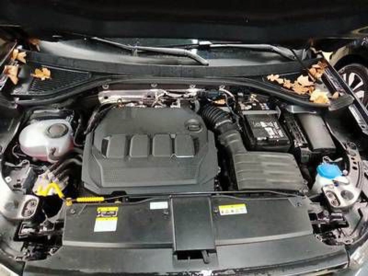 Fahrzeugabbildung Volkswagen T-ROC GOAL 2.0 TDI DSG Bluetooth Navi LED Klima