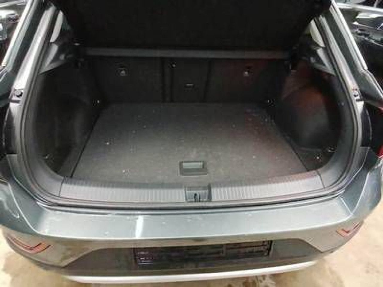 Fahrzeugabbildung Volkswagen T-ROC GOAL 2.0 TDI DSG Bluetooth Navi LED Klima