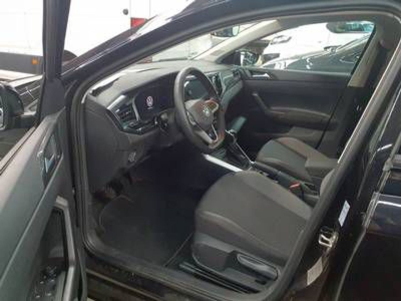 Fahrzeugabbildung Volkswagen Polo Life 1.0 TSI Navi LED ACC Dig.Cockpit SHZ