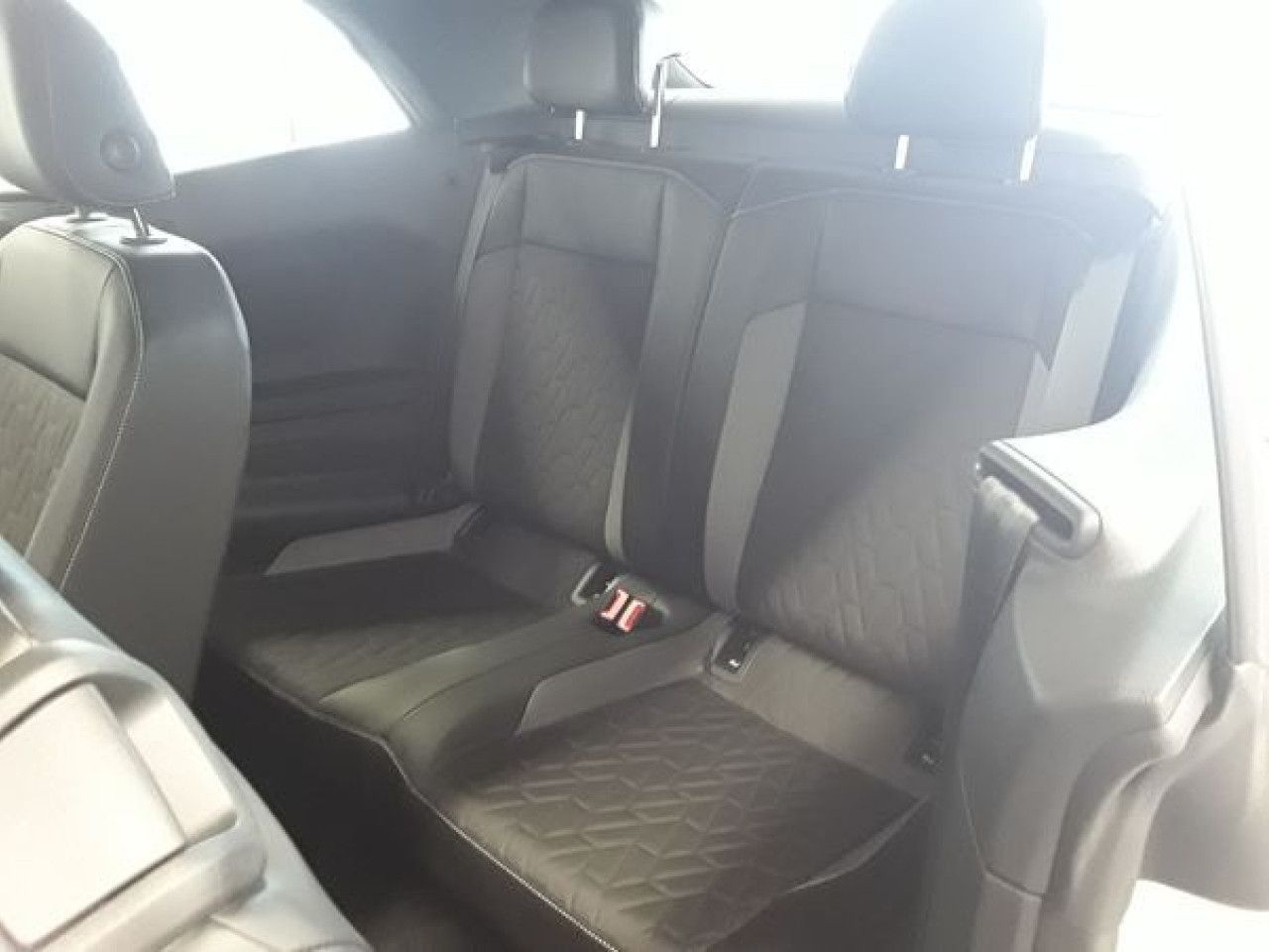 Fahrzeugabbildung Volkswagen T-Roc Cabriolet GOAL 1.5 TSI DSG Navi LED-Plus