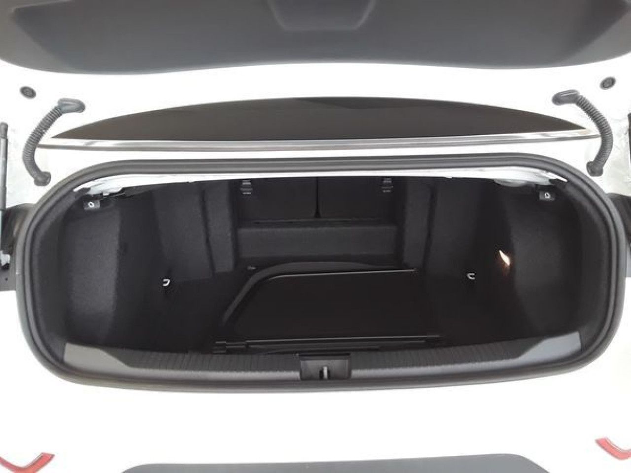 Fahrzeugabbildung Volkswagen T-Roc Cabriolet GOAL 1.5 TSI DSG Navi LED-Plus