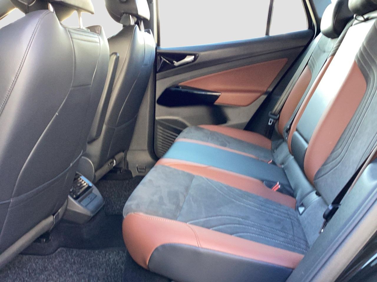 Fahrzeugabbildung Volkswagen ID.4 Pro Performance 77 kWh Kamera Wärmepumpe