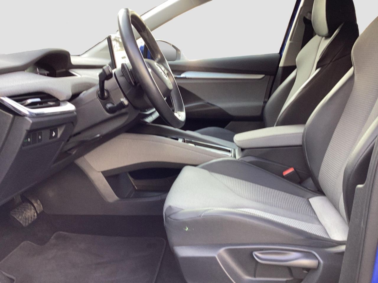 Fahrzeugabbildung SKODA Enyaq iV 55 kWh Kamera NAvi LED ACC Panorama SHZ