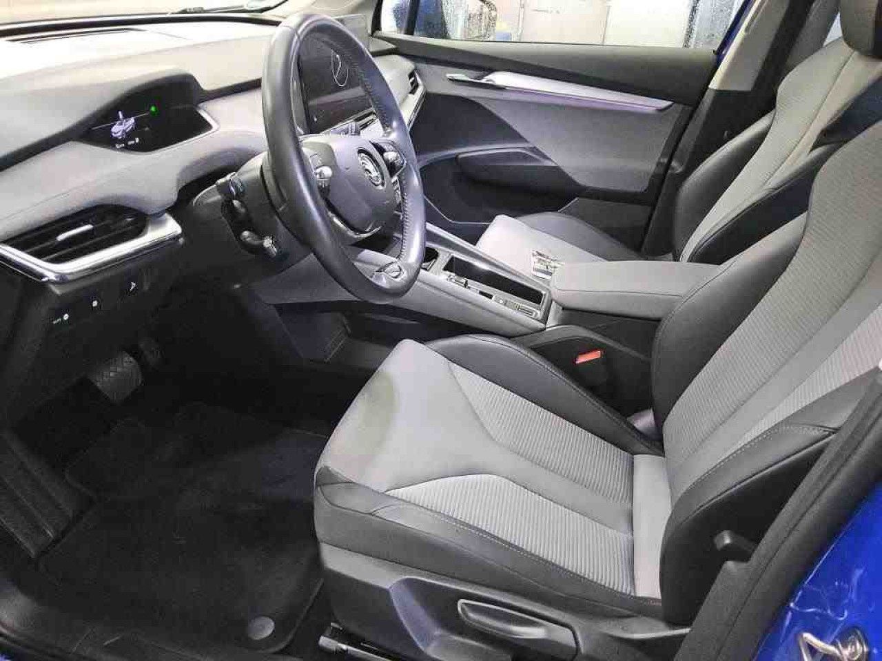 Fahrzeugabbildung SKODA Enyaq iV 55 kWh Kamera NAvi LED ACC Panorama SHZ