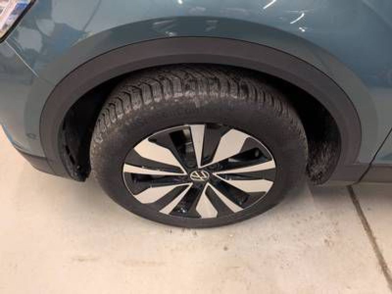 Fahrzeugabbildung Volkswagen T-Roc Life 2.0 TDI DSG AHK Kamera Navi LED-Plus