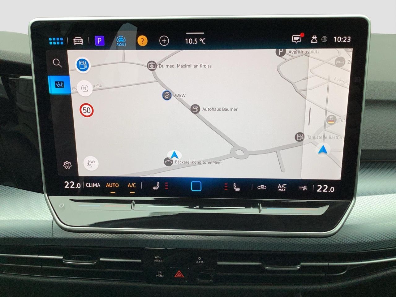 Fahrzeugabbildung Volkswagen Golf Life 2.0 TDI DSG AHK Kamera Navi LED-Plus