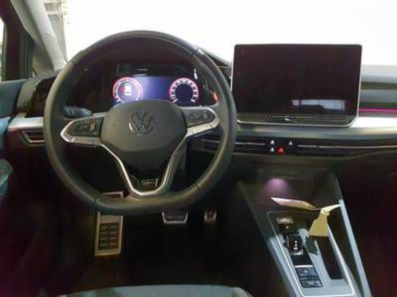 Fahrzeugabbildung Volkswagen Golf Life 2.0 TDI DSG AHK Kamera Navi LED-Plus