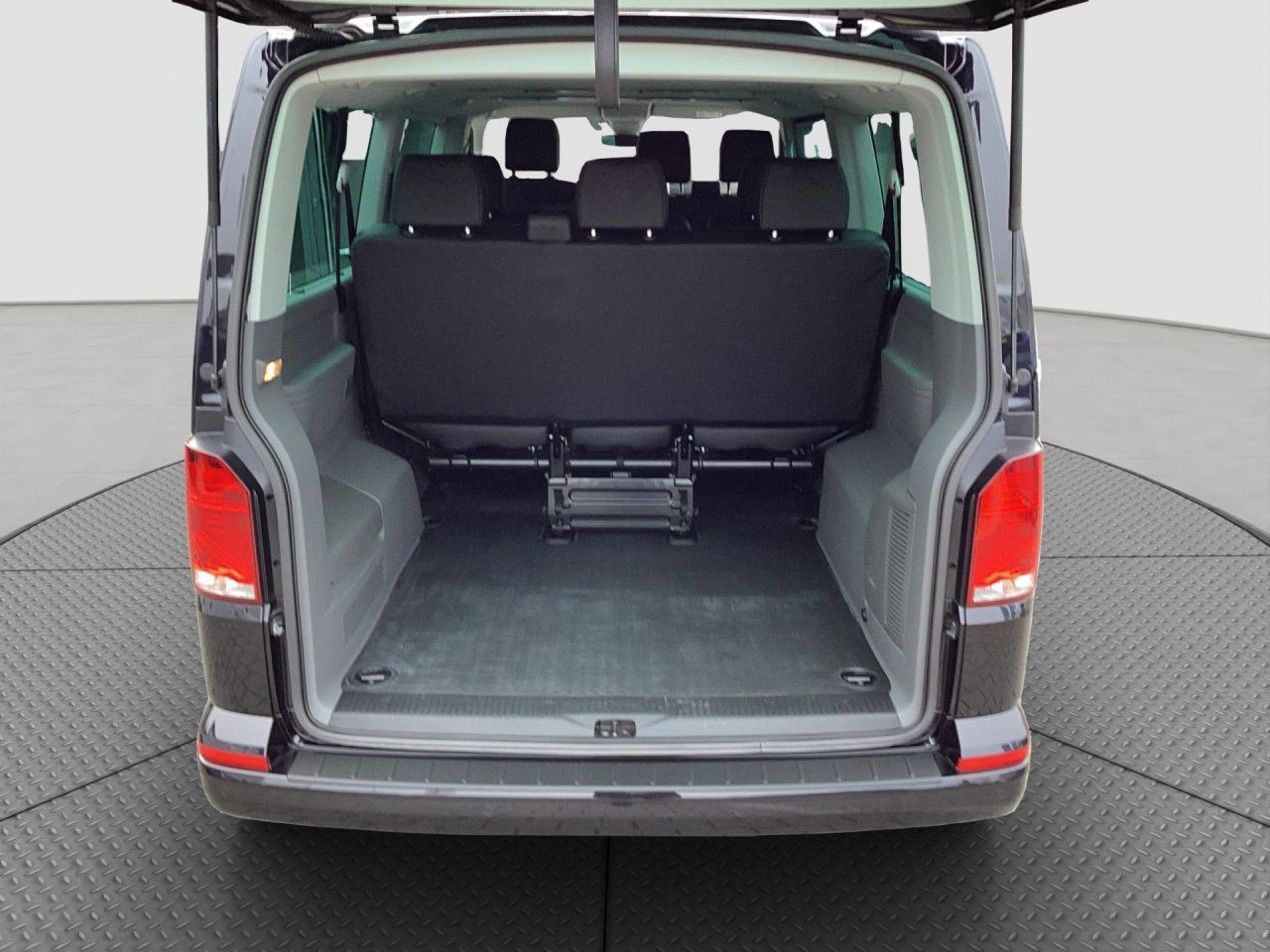 Fahrzeugabbildung Volkswagen T6.1 Caravelle Comfortline 2.0 TDI DSG 9- Sitze