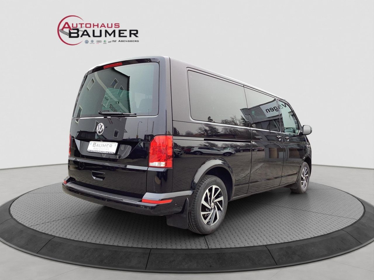 Fahrzeugabbildung Volkswagen T6.1 Caravelle Comfortline 2.0 TDI DSG 9- Sitze