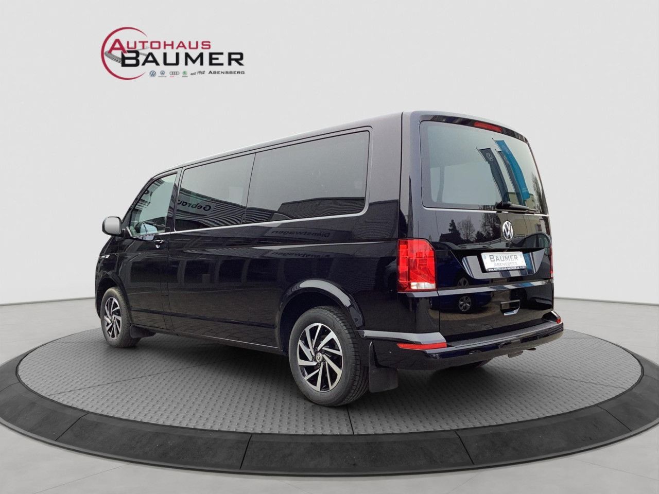 Fahrzeugabbildung Volkswagen T6.1 Caravelle Comfortline 2.0 TDI DSG 9- Sitze