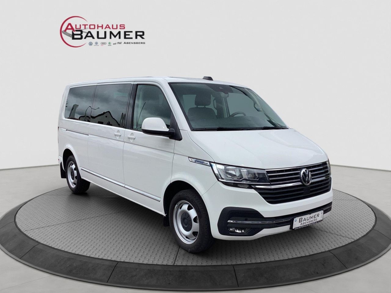 Fahrzeugabbildung Volkswagen T6.1 Caravelle Comfortline 2.0 TDI DSG 9-Sitze