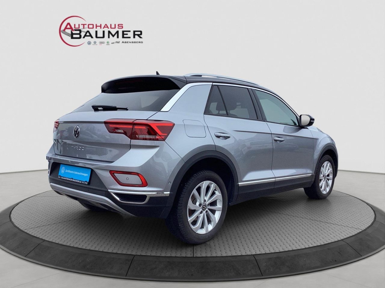 Fahrzeugabbildung Volkswagen T-ROC Style 1.5 TSI AHK Navi LED Standheizung
