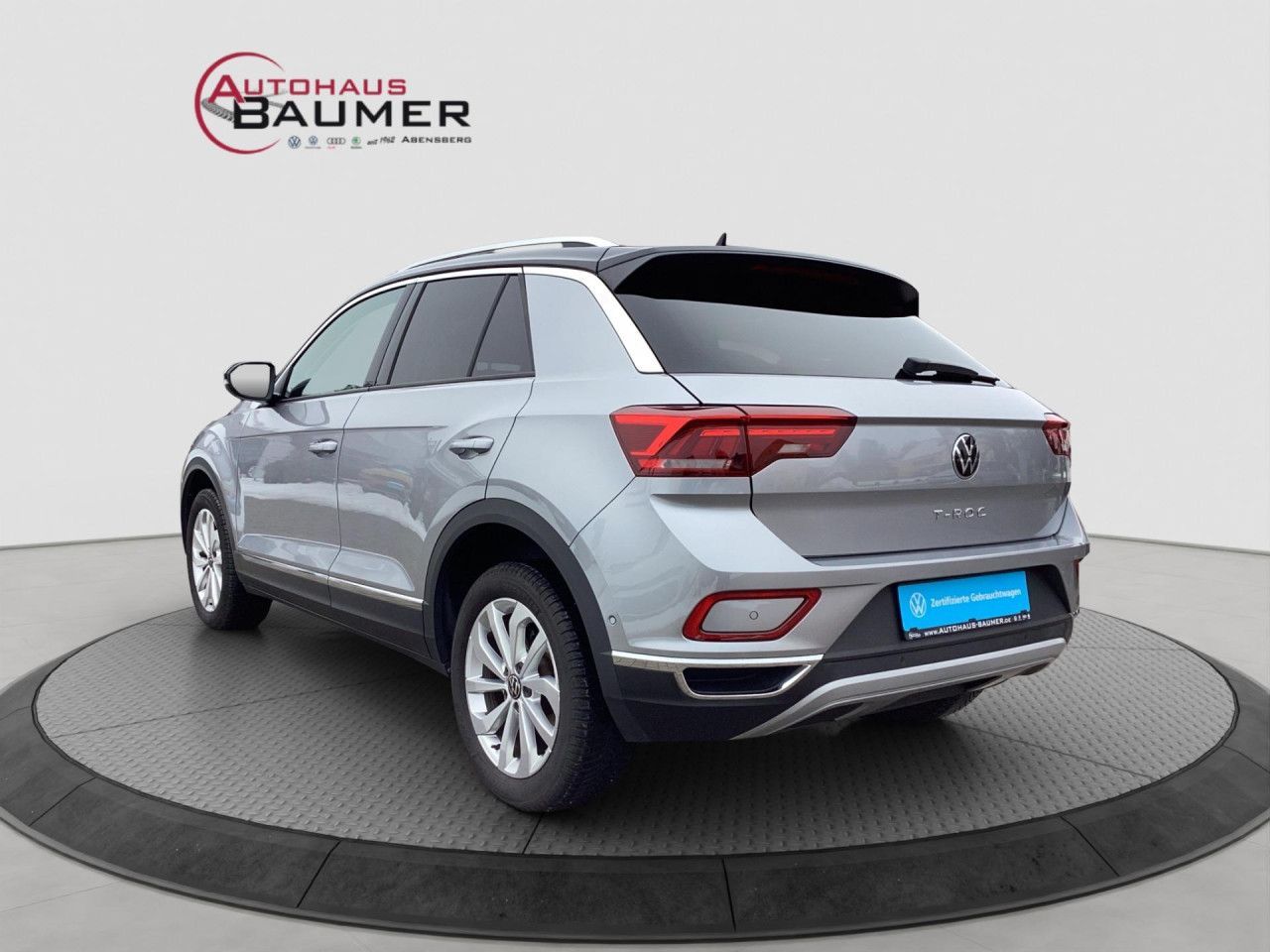 Fahrzeugabbildung Volkswagen T-ROC Style 1.5 TSI AHK Navi LED Standheizung
