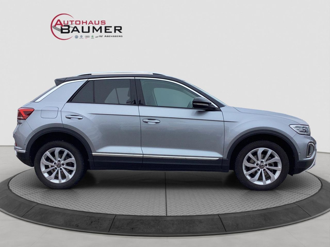 Fahrzeugabbildung Volkswagen T-ROC Style 1.5 TSI AHK Navi LED Standheizung