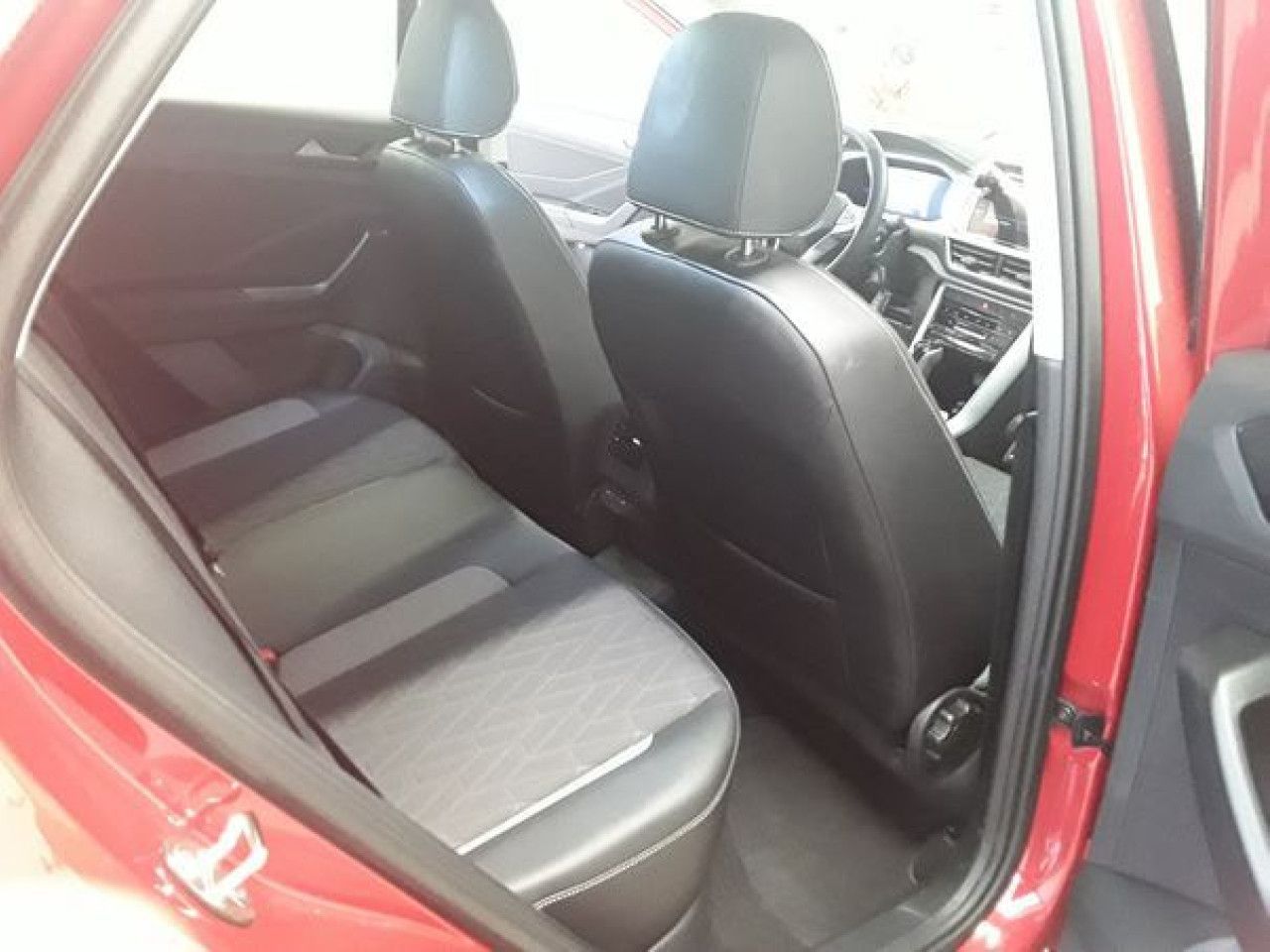 Fahrzeugabbildung Volkswagen T-ROC GOAL 1.5 TSI DSG Navi LED ParkAssist ACC