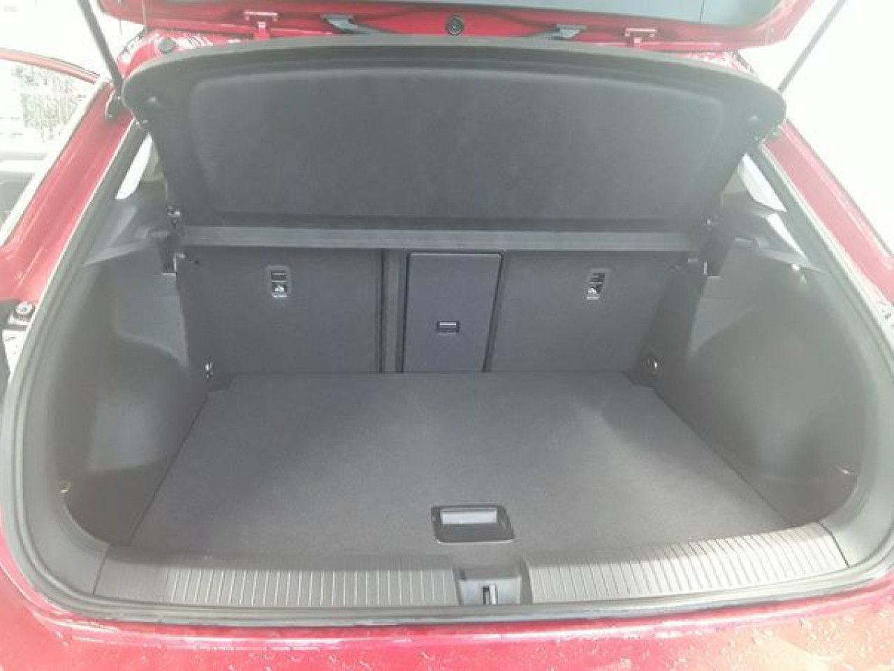 Fahrzeugabbildung Volkswagen T-ROC GOAL 1.5 TSI DSG Navi LED ParkAssist ACC