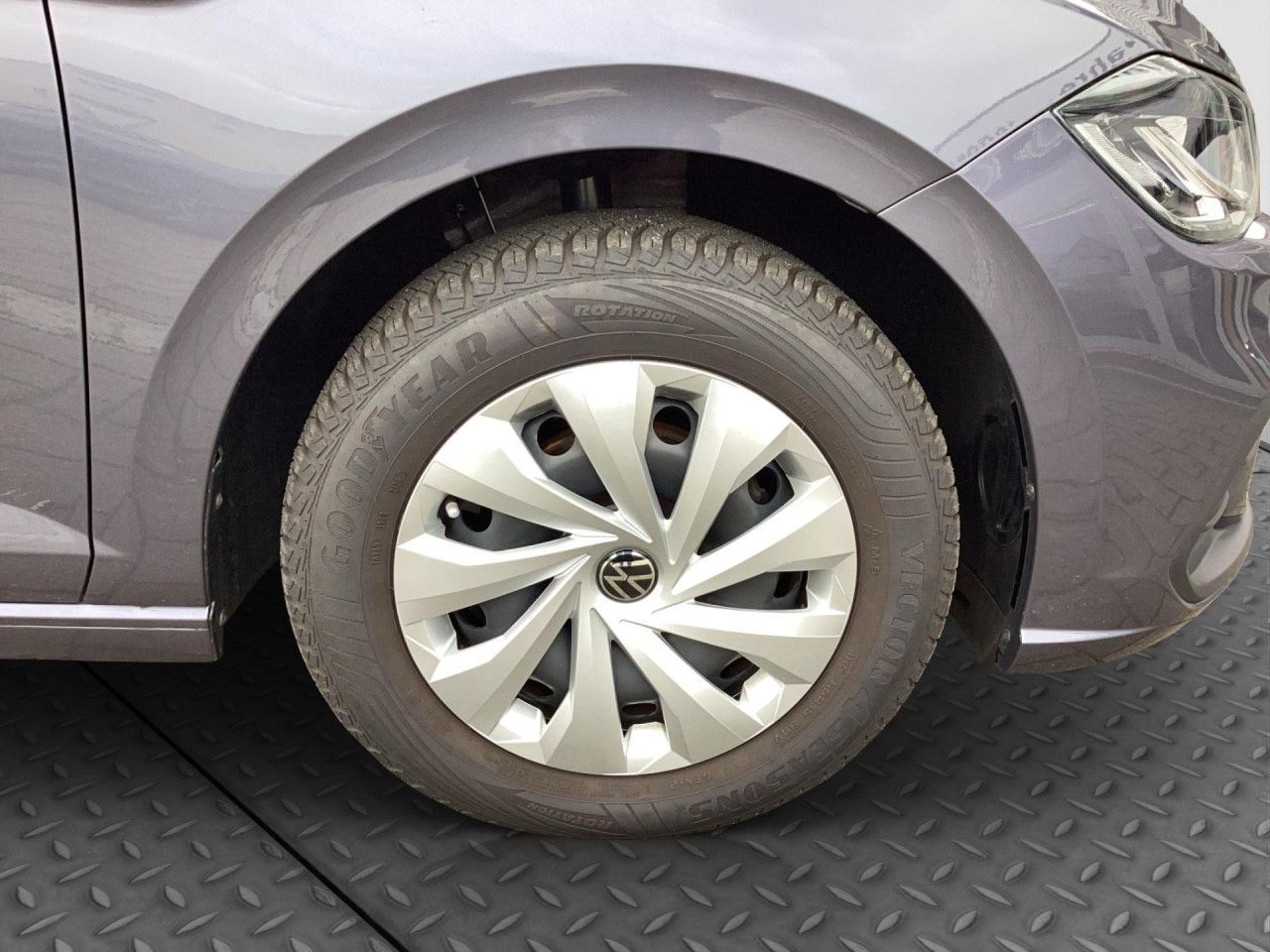 Fahrzeugabbildung Volkswagen Polo Life 1.0 TSI Navi LED ACC PDC SHZ Bluetooth