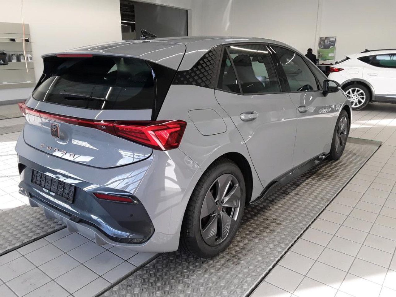 Fahrzeugabbildung CUPRA Born electric 62 kWh Navi LED Kamera ACC SHZ PDC