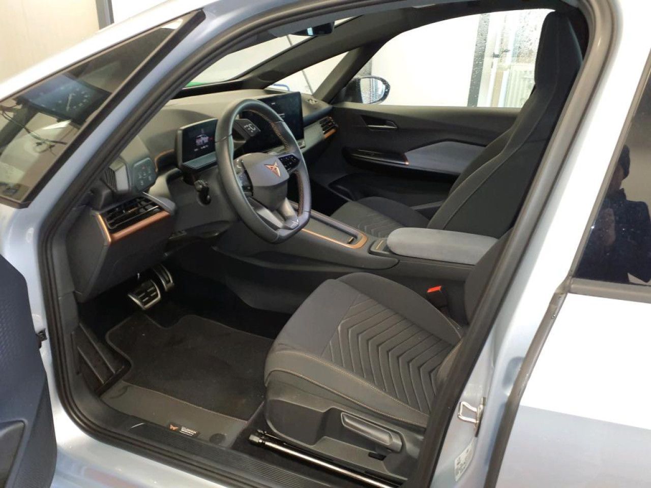 Fahrzeugabbildung CUPRA Born electric 62 kWh Navi LED Kamera ACC SHZ PDC