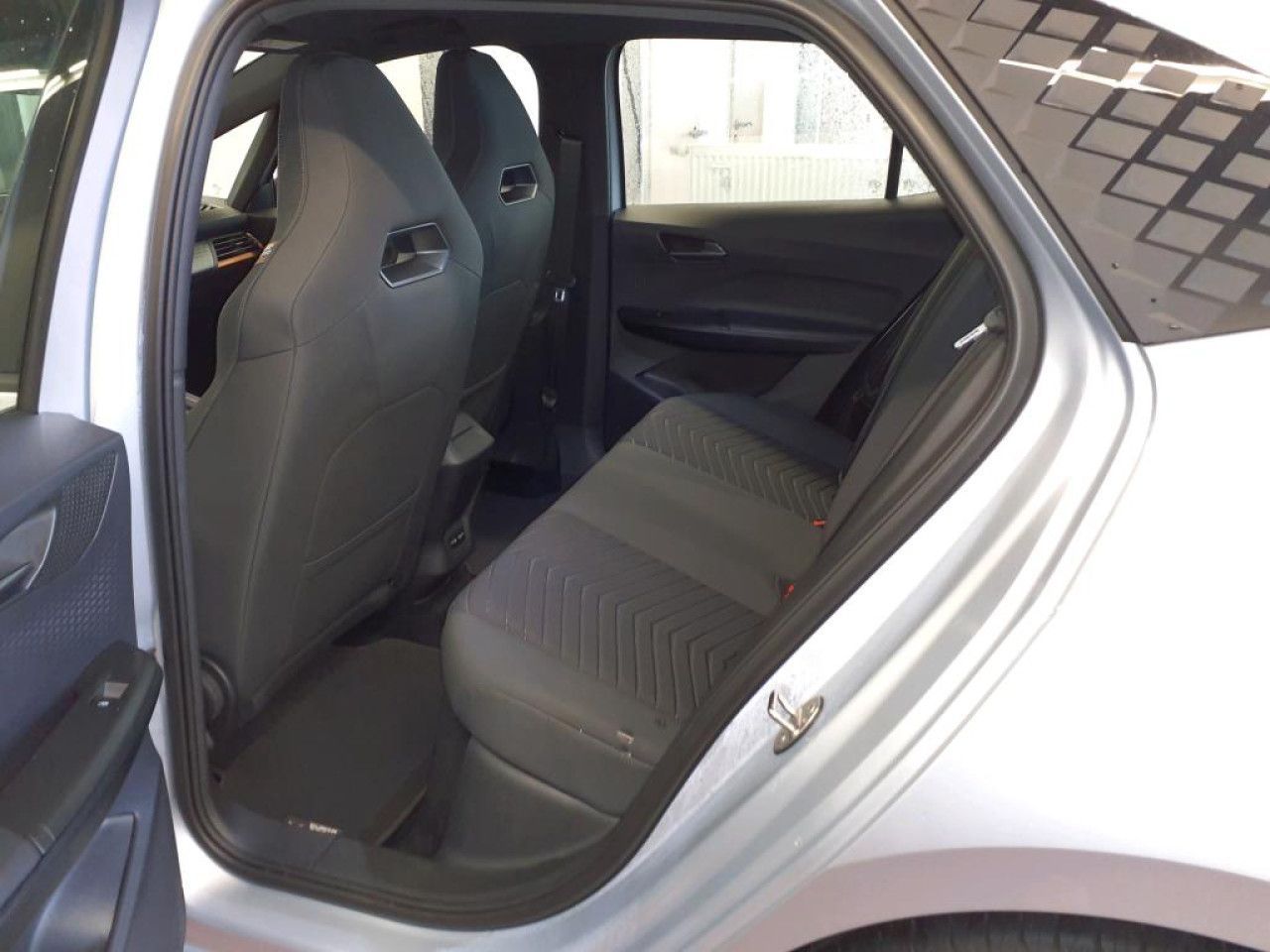 Fahrzeugabbildung CUPRA Born electric 62 kWh Navi LED Kamera ACC SHZ PDC