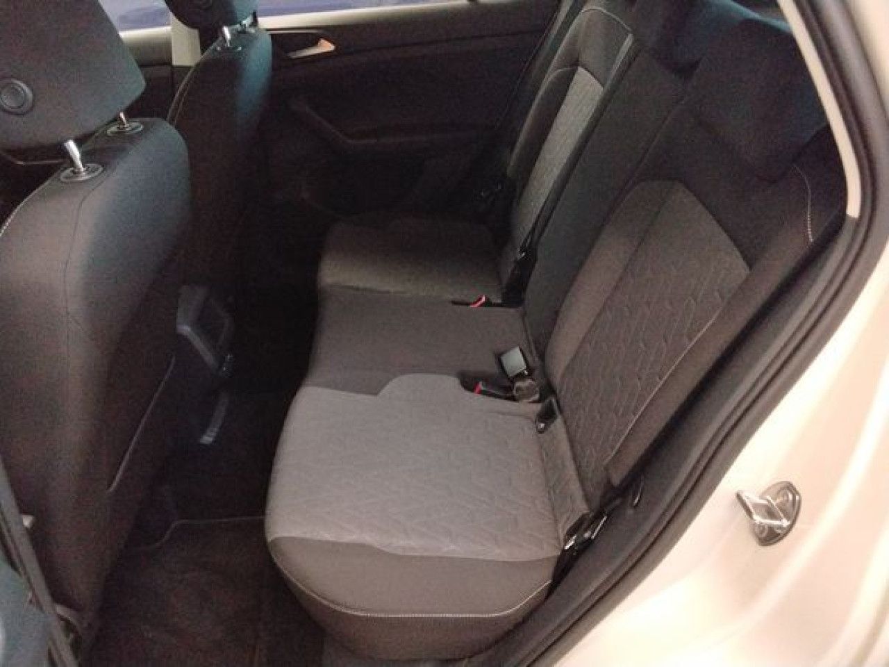 Fahrzeugabbildung Volkswagen T-Cross Life 1.0 TSI Kamera Navi LED Sitzheizung