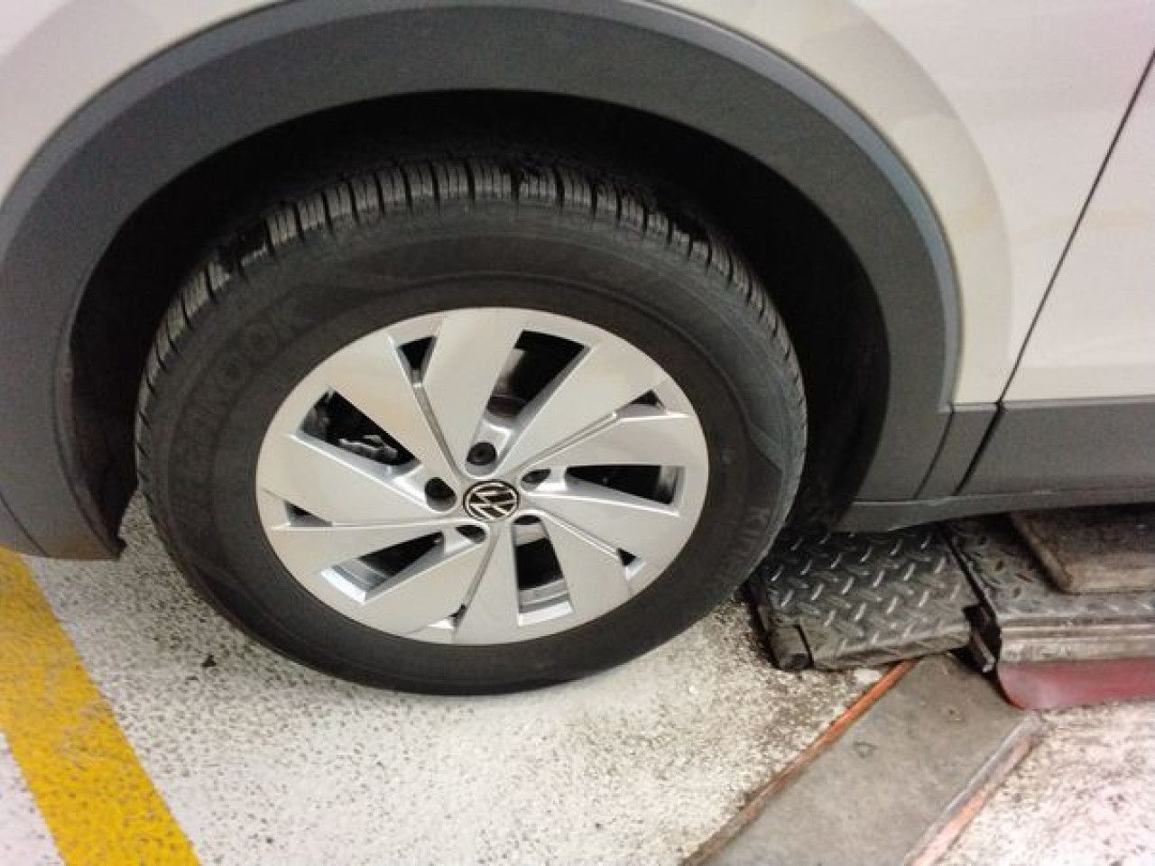 Fahrzeugabbildung Volkswagen T-Cross Life 1.0 TSI Kamera Navi LED Sitzheizung