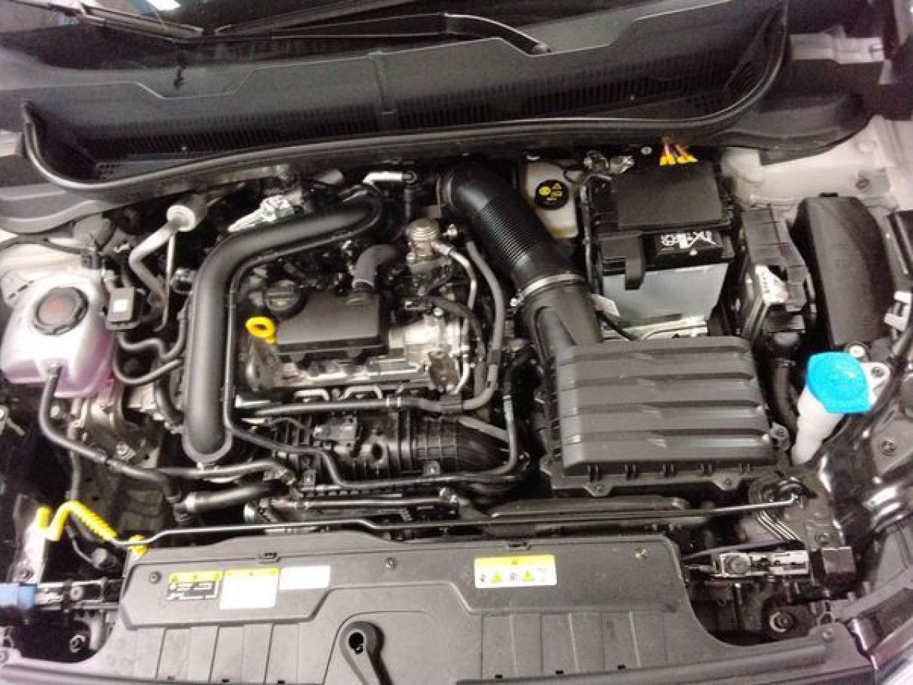 Fahrzeugabbildung Volkswagen T-Cross Life 1.0 TSI Kamera Navi LED Sitzheizung